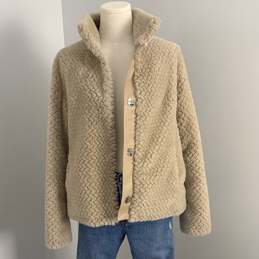 Women's Cream Textured Jacket - Picture 4 of 4